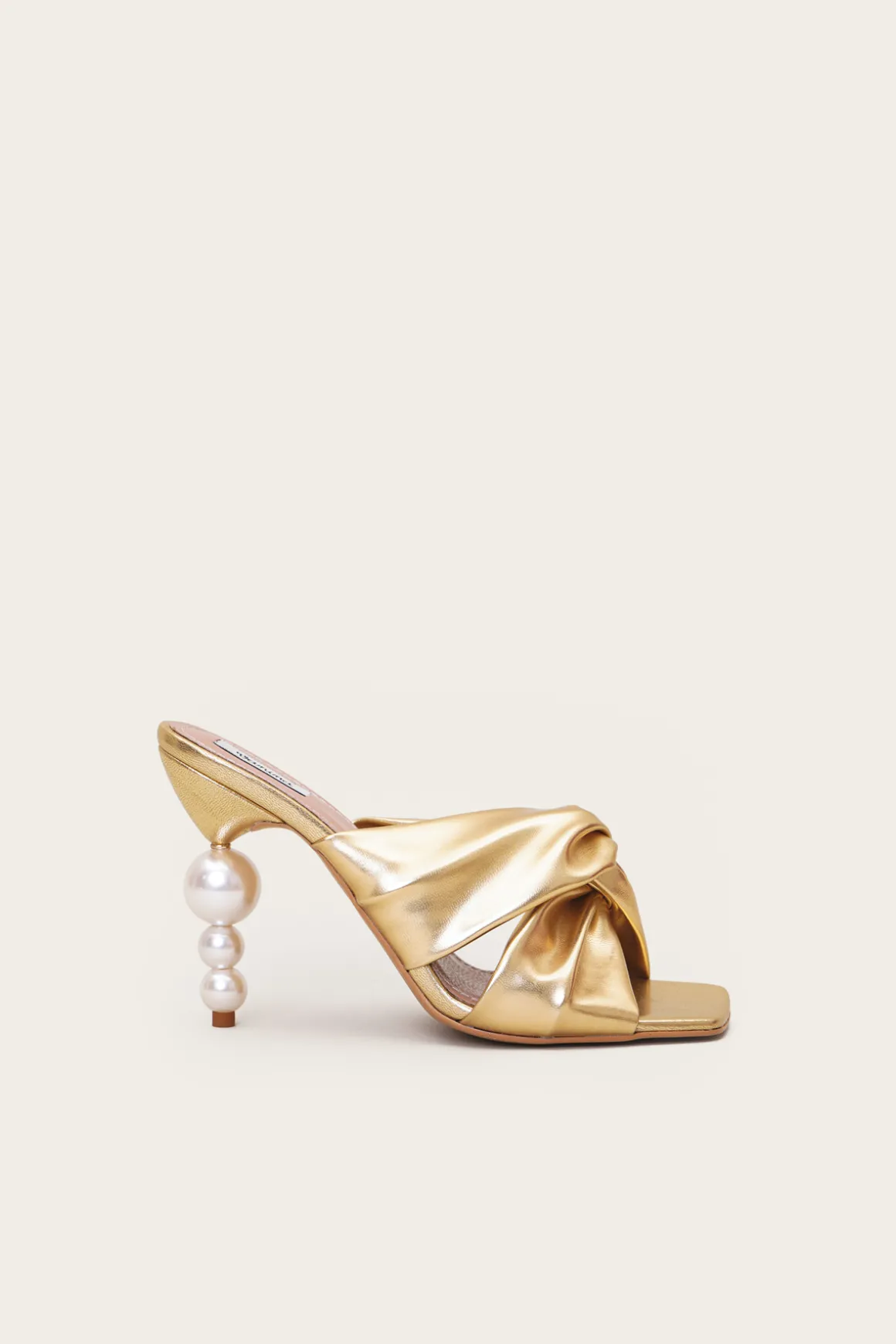 Camelia Pumps