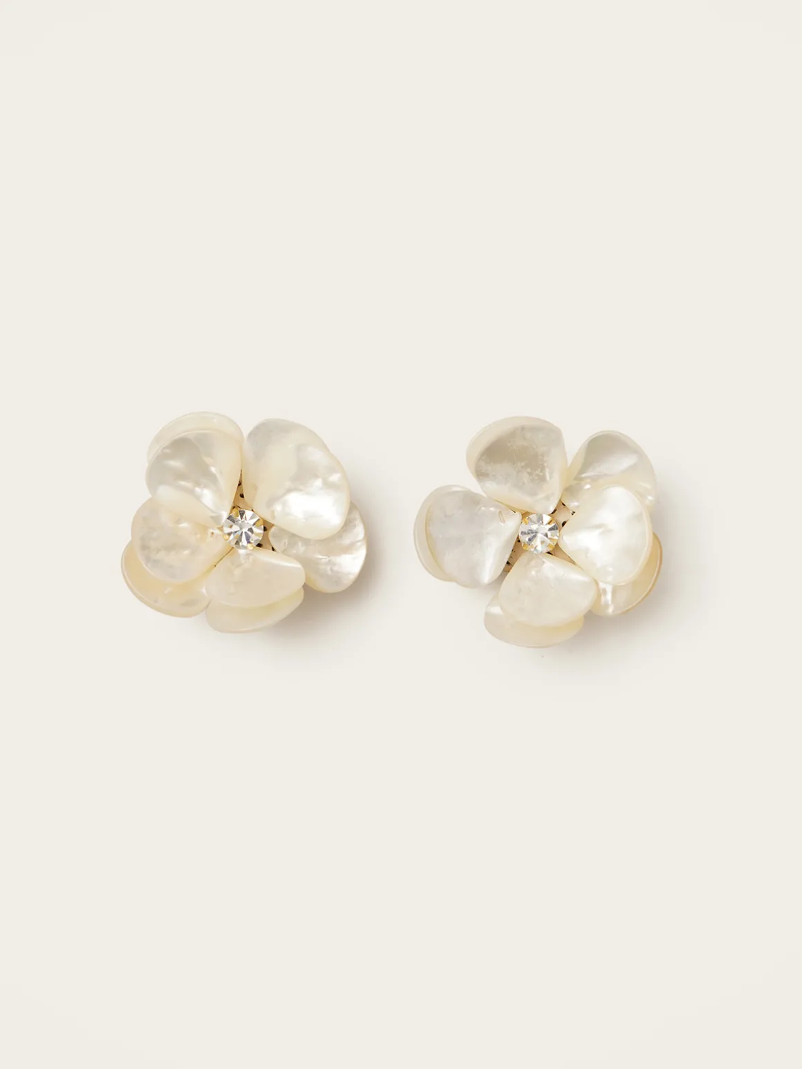 Fleur Blanche Earrings