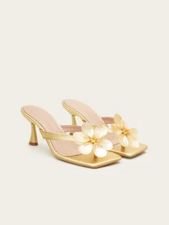 Fleurs Blanches Sandals