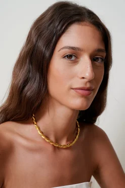 Fusilli Choker